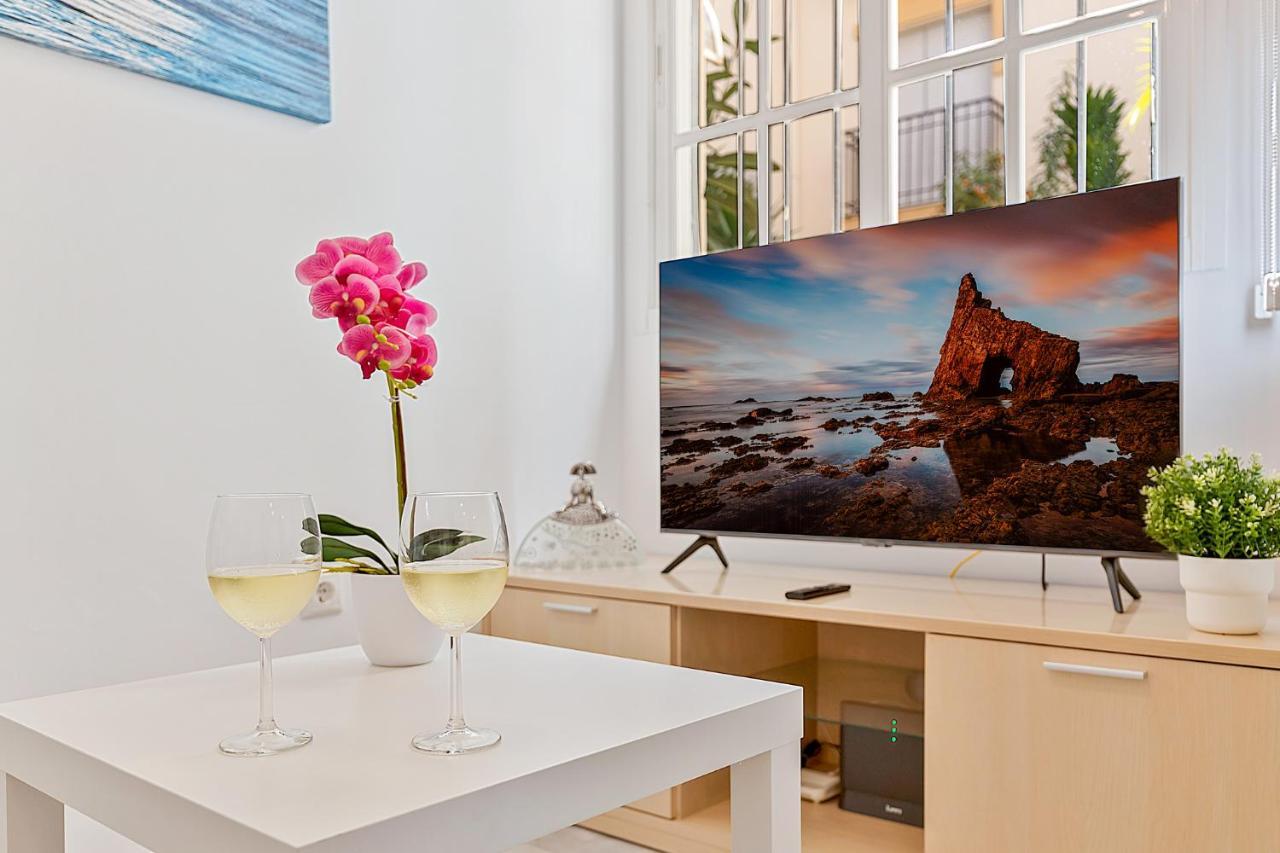 Apartamento A 1 Minuto De La Playa فوينخيرولا المظهر الخارجي الصورة